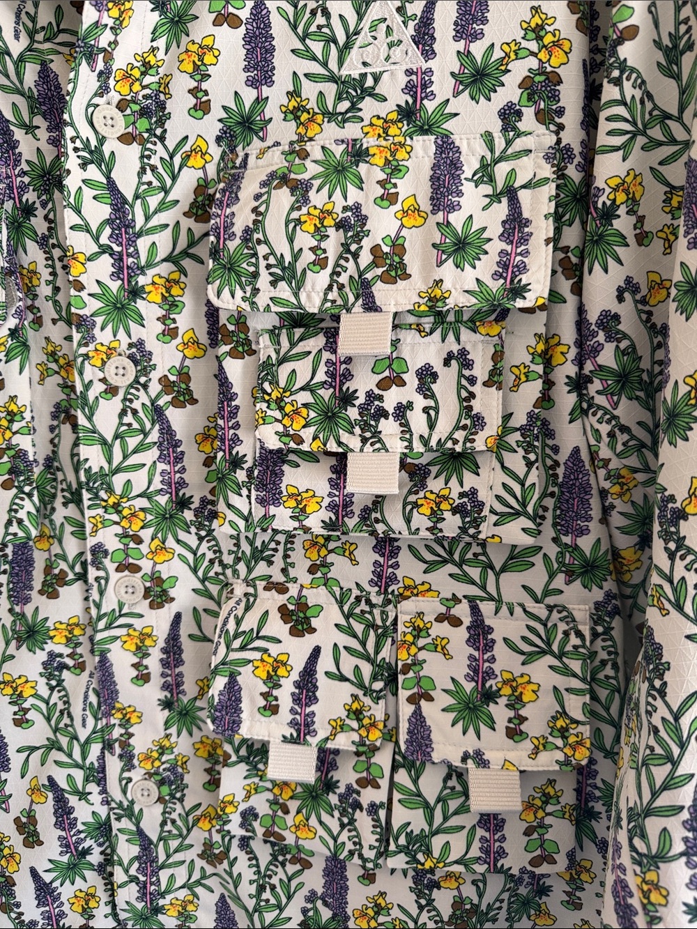Nike ACG Snowgrass Floral Dri-FIT UV Button Down Shirt M Relaxed Oversized NWOT - Picture 4 of 6